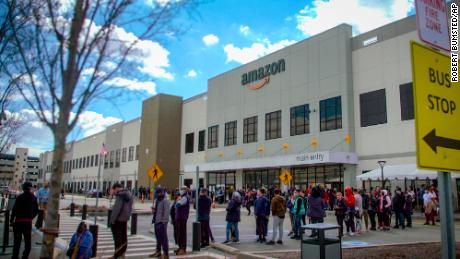 Amazon workers in a New York warehouse can vote to form the company's first American union