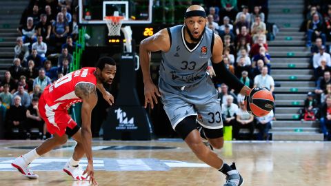 Payne Leon and Kevin Bunter of Belgrade during the Euroleague match between ASVIL and Crvena Zvezda on January 10, 2020 in Villeurbanne, France.