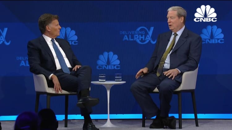 Stanley Druckenmiller says he would be stunned if a recession didn't happen in 2023